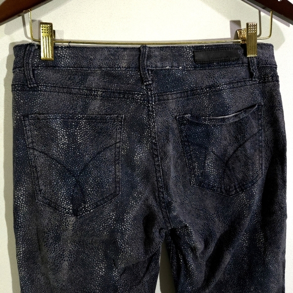 Calvin Klein | Grey Snake Skin Pattern Women's Jeans - Picture 7 of 12